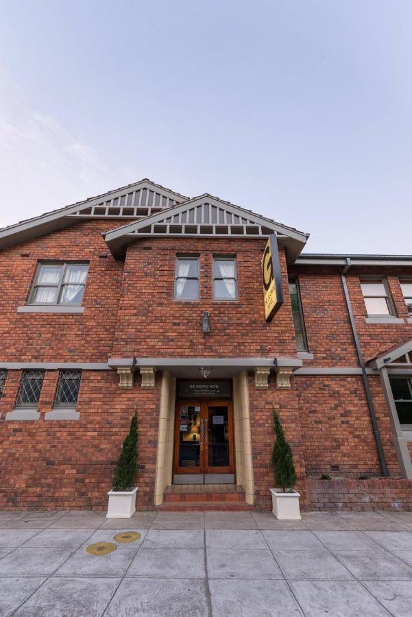 The George Hotel Bathurst Bagian luar foto